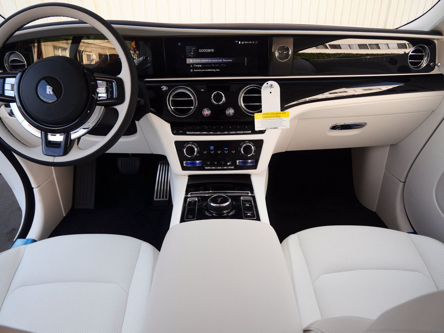 Certified 2025 Rolls-Royce Spectre w/ Spectre Launch Package AWD/4WD image 4