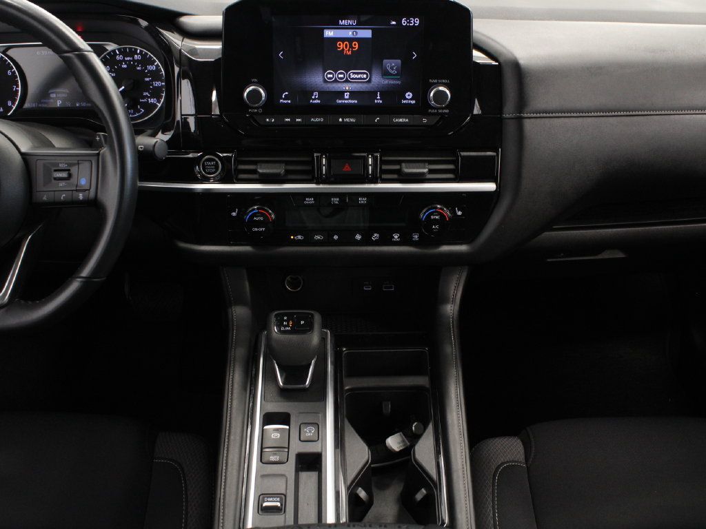 Used 2024 Nissan Pathfinder SV FWD image 22