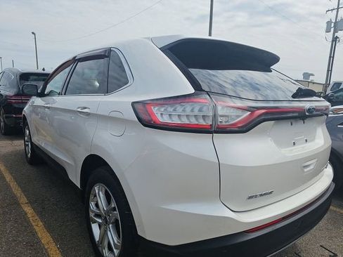 Used 2018 Ford Edge Titanium w/ Equipment Group 301A AWD/4WD image 3