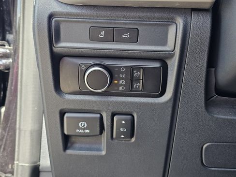 Used 2023 Ford Expedition Max XLT AWD/4WD image 36
