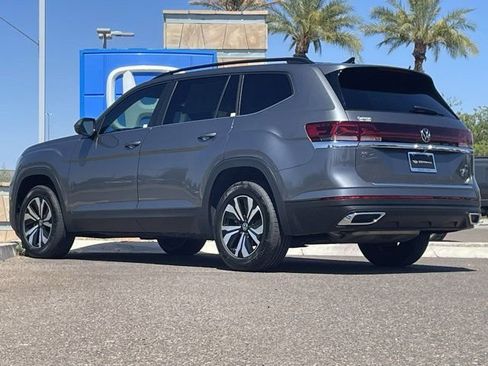 Used 2025 Volkswagen Atlas SE FWD image 6