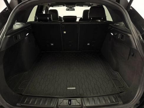 Used 2018 Jaguar F-PACE S image 25