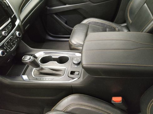 Used 2020 Chevrolet Traverse LT image 26