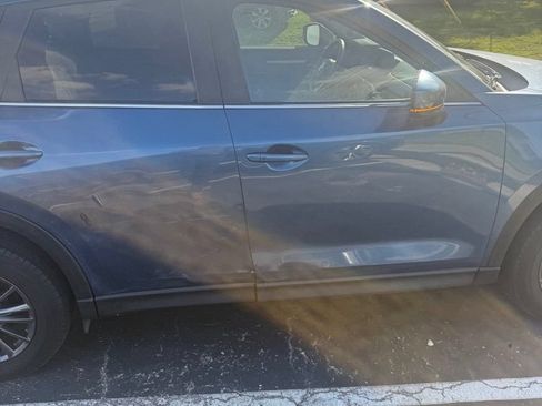 Used 2019 MAZDA CX-5 Touring FWD image 3