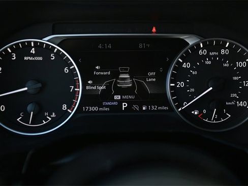 Used 2023 Nissan Pathfinder SL w/ SL Premium Package image 12