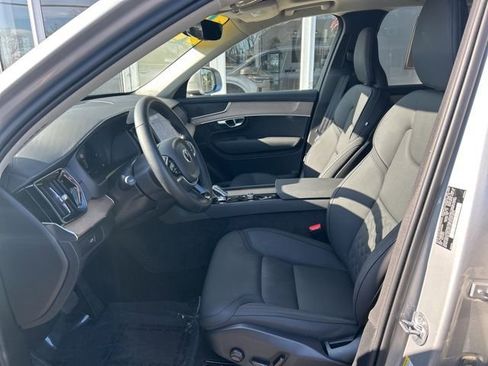 Certified 2025 Volvo XC90 B6 Plus image 17