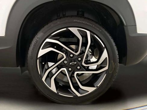 Used 2025 Chevrolet TrailBlazer RS w/ Convenience Package image 99