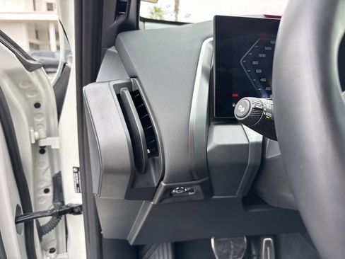 Used 2025 BMW X3 M50 w/ M Sport Professional Package image 32