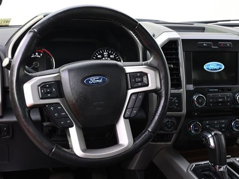 Used 2017 Ford F150 Lariat image 12