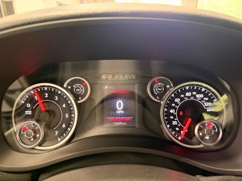 Used 2025 RAM 2500 Tradesman AWD/4WD image 31