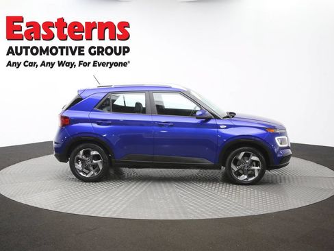 Used 2023 Hyundai Venue Limited w/ Cargo Package FWD image 46
