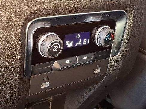 Used 2024 Chevrolet Tahoe LT AWD/4WD image 12