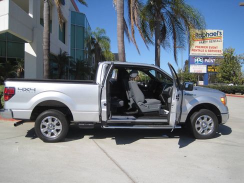 Used 2013 Ford F150 XLT w/ Luxury Equipment Group AWD/4WD image 13