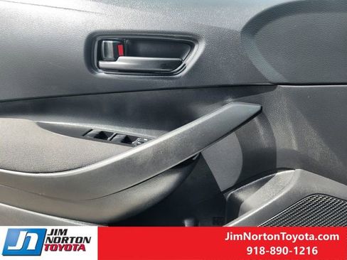 Used 2026 Toyota Corolla LE FWD image 22