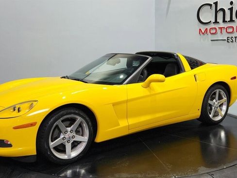 Used 2006 Chevrolet Corvette Coupe w/ Preferred Equipment Group RWD image 5