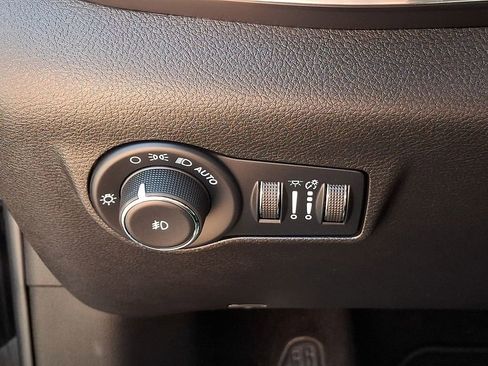 Used 2022 Jeep Compass High Altitude AWD/4WD image 26