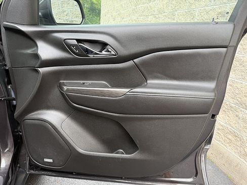 Used 2018 GMC Acadia SLT FWD image 26