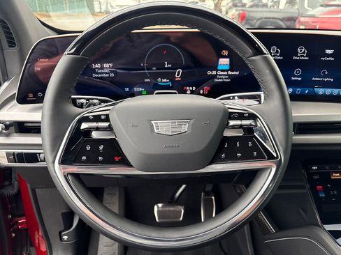 New 2026 Cadillac Vistiq Luxury image 17