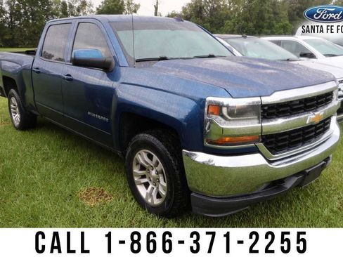 Used 2017 Chevrolet Silverado 1500 LT w/ LT Plus Package AWD/4WD image 4