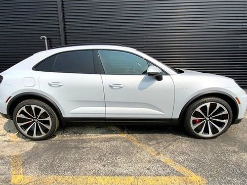 New 2025 Porsche Macan 4S Electric image 11