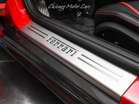 Used 2021 Ferrari 812 GTS image 30
