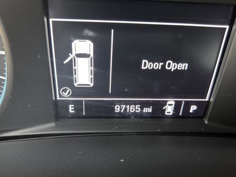 Used 2018 Chevrolet Equinox LS FWD image 26