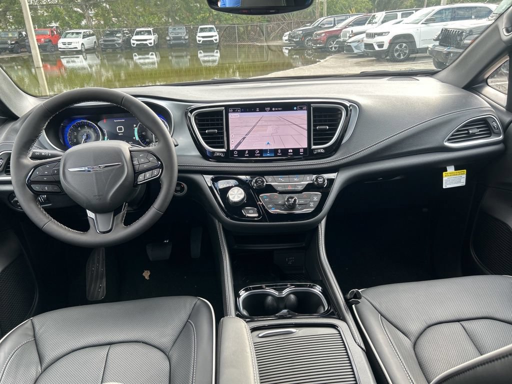 New 2026 Chrysler Pacifica Limited w/ S Appearance Package FWD image 35