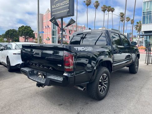 Used 2020 Toyota Tacoma TRD Sport w/ Technology Package AWD/4WD image 5