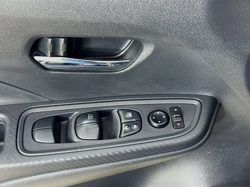 Used 2024 Nissan Versa SV FWD image 20