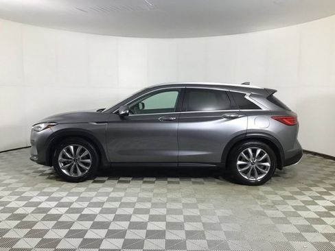 Used 2021 INFINITI QX50 Essential w/ Convenience Package image 4