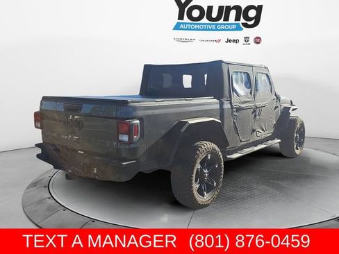 Used 2023 Jeep Gladiator Sport AWD/4WD image 5
