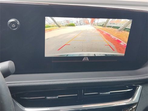 Used 2024 Buick Envista Sport Touring w/ Experience Buick Package image 18