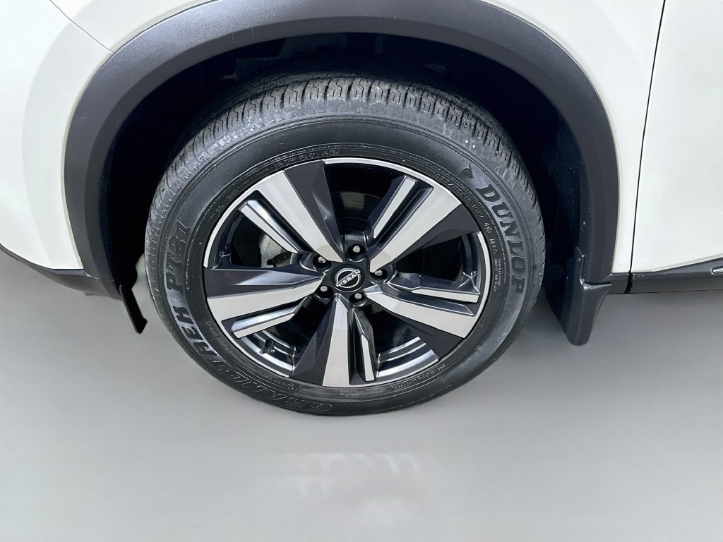 Used 2023 Nissan Rogue SL AWD/4WD image 8