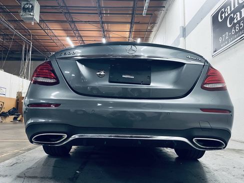 Used 2017 Mercedes-Benz E 300 4MATIC image 6
