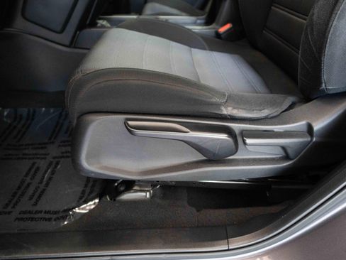 Used 2018 Honda CR-V LX image 12