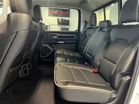 Used 2022 RAM 1500 Laramie w/ Off Road Group AWD/4WD image 16
