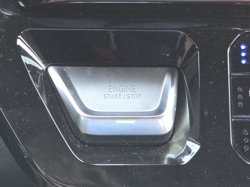 Used 2022 GMC Sierra 1500 AT4X AWD/4WD image 9