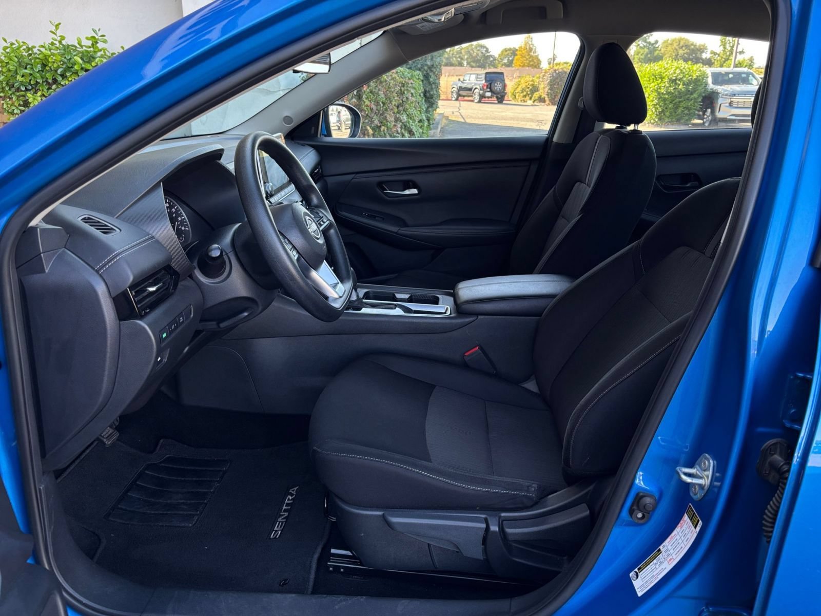 Used 2025 Nissan Sentra SV FWD image 25