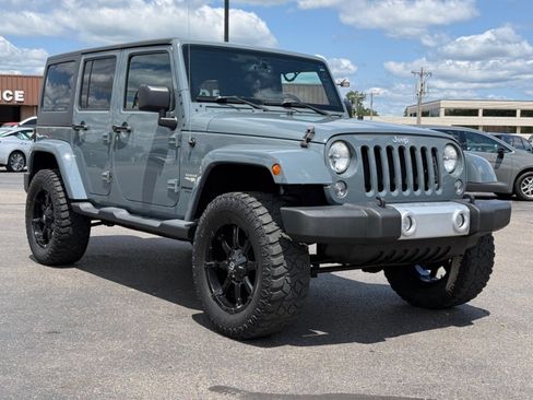 Used 2015 Jeep Wrangler Unlimited Sahara w/ Trailer Tow Group AWD/4WD image 2