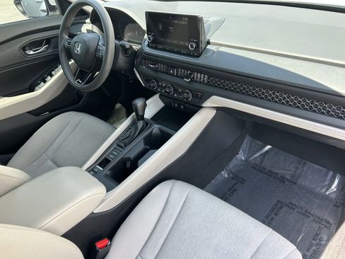 Certified 2023 Honda Accord EX image 8
