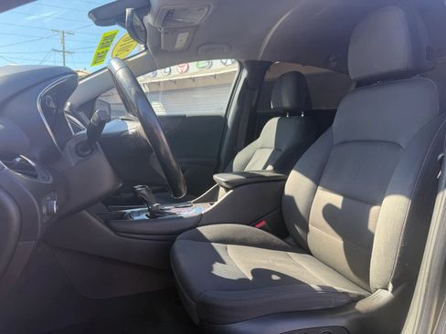 Used 2016 Chevrolet Malibu LT FWD image 12