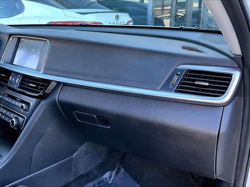 Used 2020 Kia Optima LX image 17
