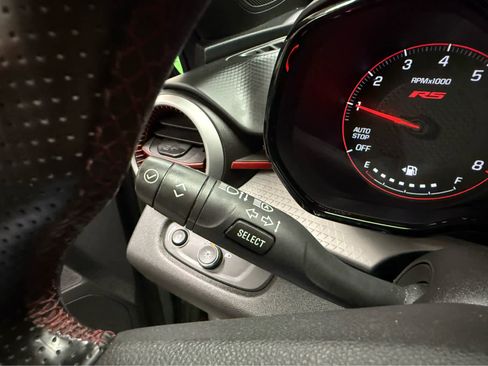 Used 2024 Chevrolet Trax RS image 17