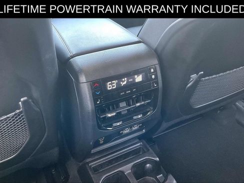 Used 2023 Jeep Grand Cherokee L Limited AWD/4WD image 23