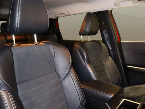 Used 2024 Mitsubishi Outlander SE image 21