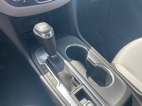 Used 2019 Chevrolet Equinox LT FWD image 27