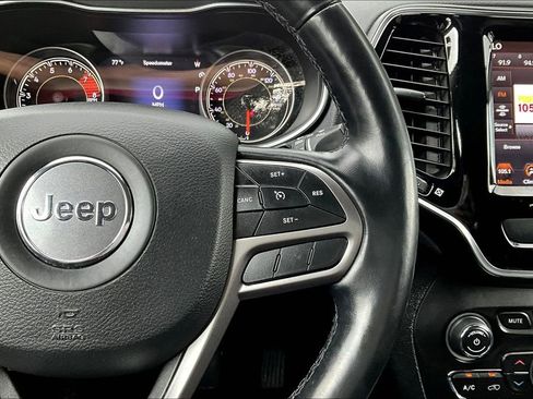 Used 2020 Jeep Cherokee Limited AWD/4WD image 13