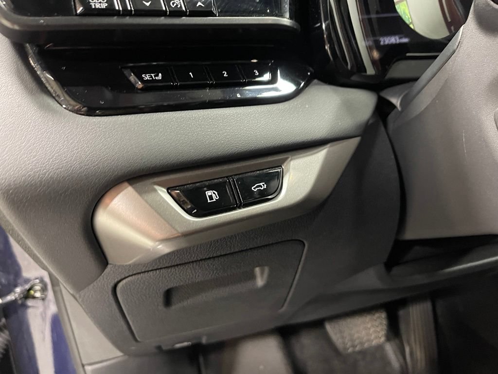 Used 2024 Lexus RX 350 Premium w/ Accessory Package (Z1) AWD/4WD image 19
