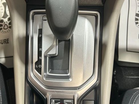 Used 2020 Subaru Forester Premium image 32