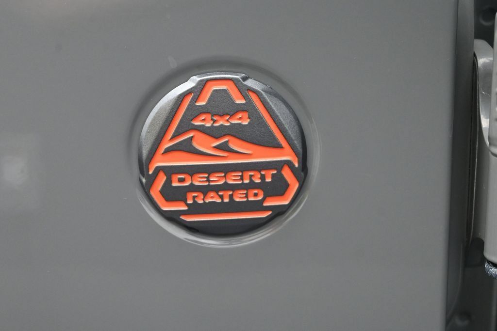 Used 2021 Jeep Gladiator Mojave w/ Cold Weather Group AWD/4WD image 18
